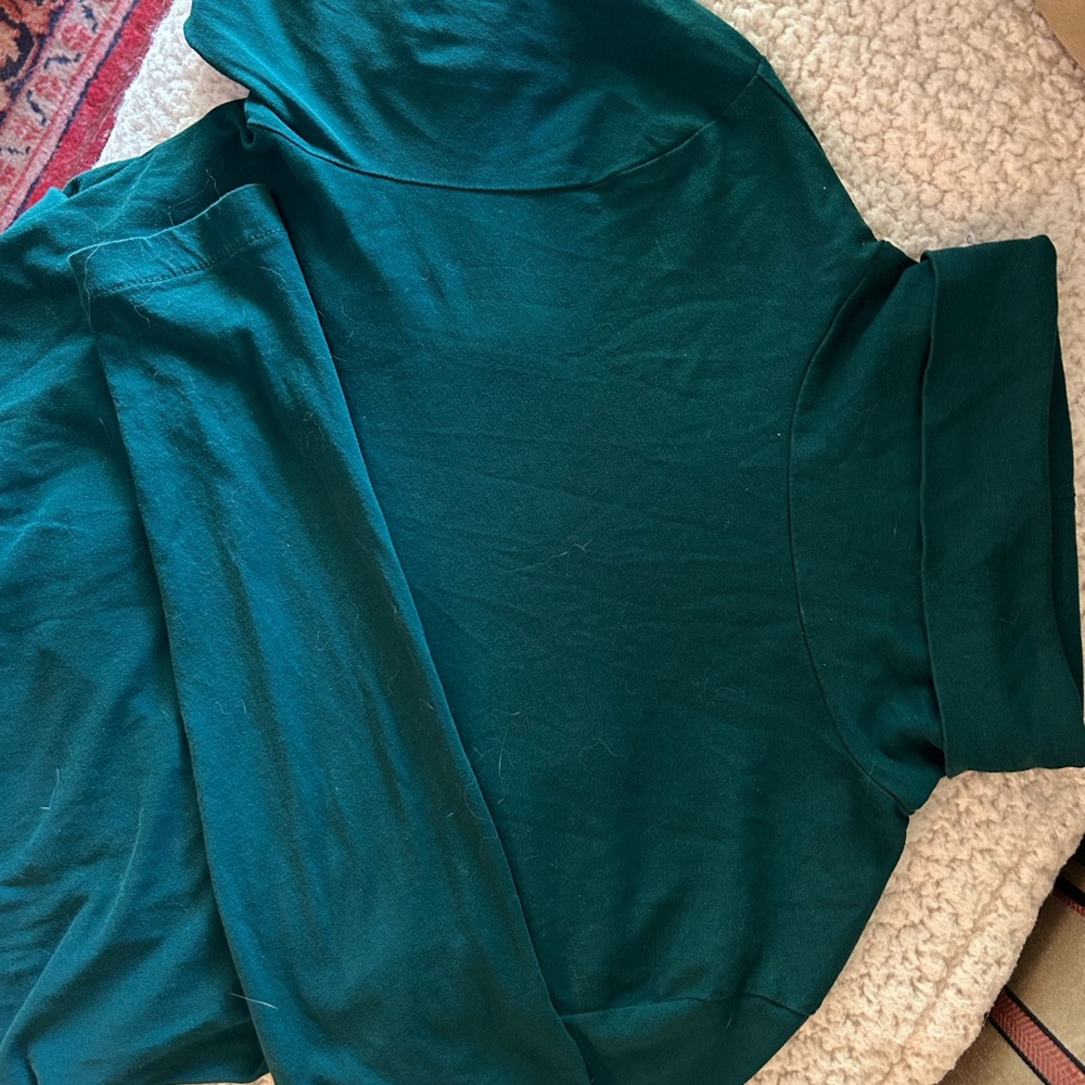 J. CREW women's new, dark green turtleneck